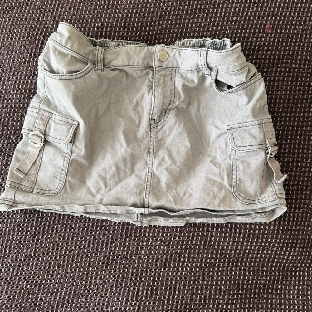 Stylish Gray Women's Cargo Shorts